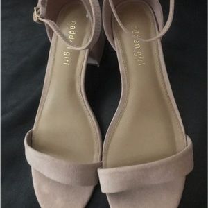 Women dress shoes size 8w